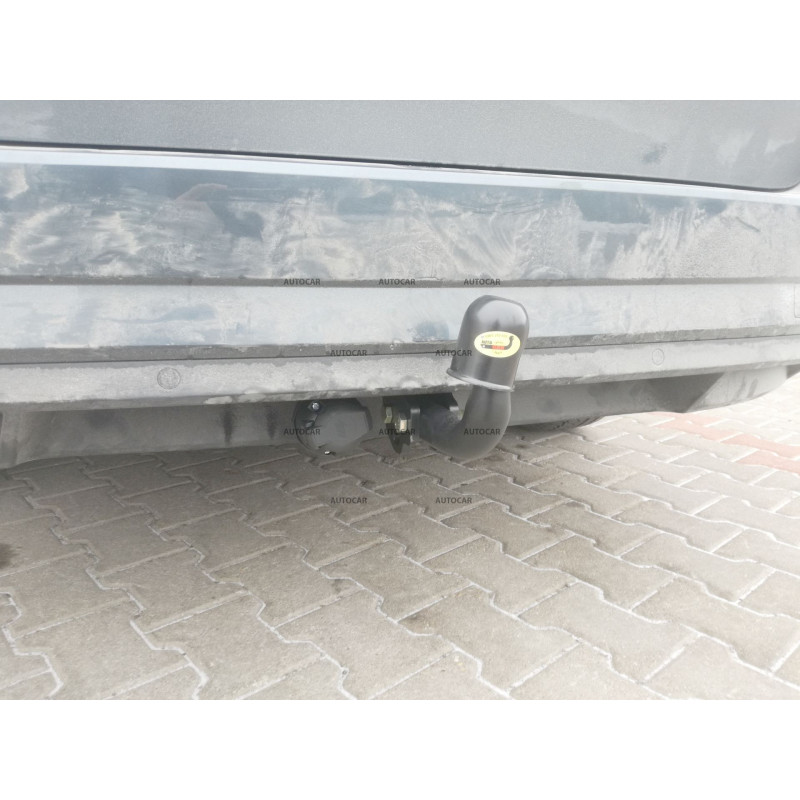 Anhängerkupplung für SKODA SUPERB - 4-türig Combi, 4x4- manuell–AHK starr - von 2015/-