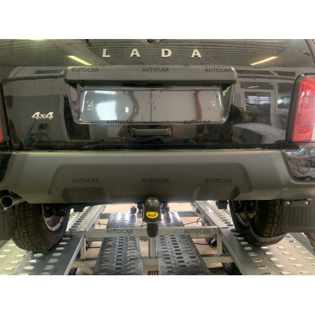 Anhängerkupplung für Lada 4x4 Urban - 3/5 tür. - automat–AHK abnehmbar Anhängerkupplung für Lada 4x4 Urban - 3/5 tür. - automat–AHK abnehmbar