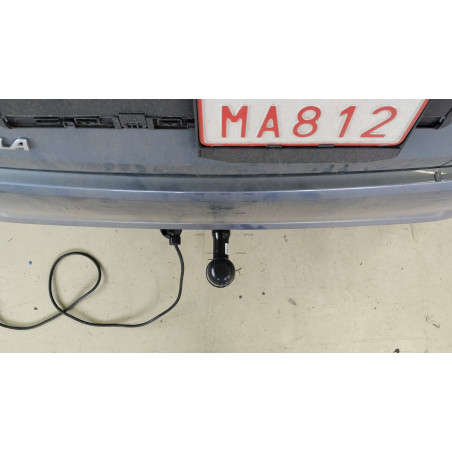 Anhängerkupplung für Toyota Corolla Sedan - automat vertikal–AHK abnehmbar