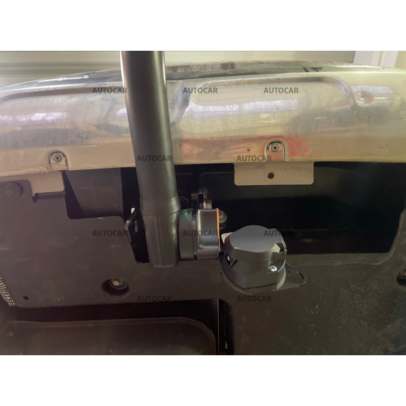 Anhängerkupplung für Peugeot 3008 Hybrid4 - automat vertikal–AHK abnehmbar