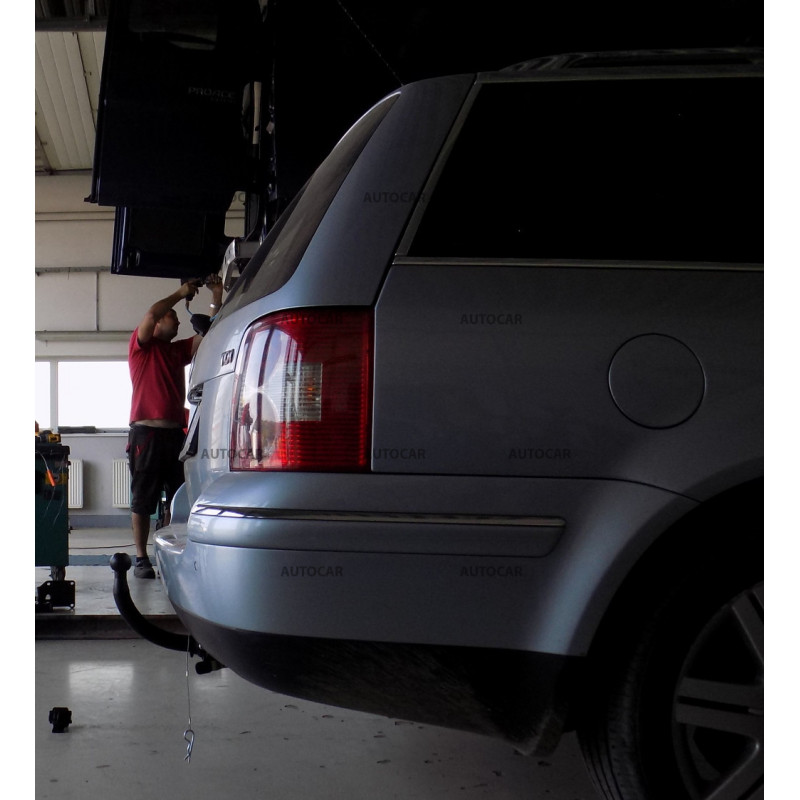 Anhängerkupplung für Volkswagen PASSAT - V. - nie 4x4 - automat–AHK abnehmbar