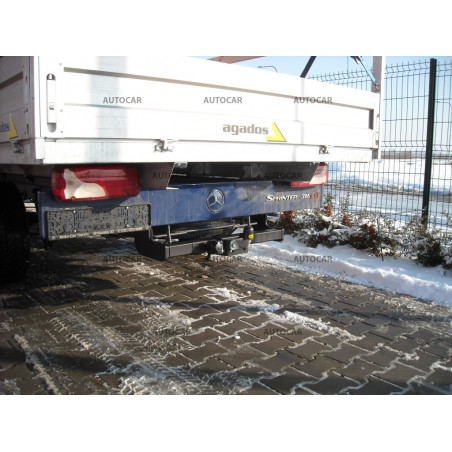 Anhängerkupplung für Mercedes SPRINTER - Pritschenwagen - Einzelräder - Radstand 3,665 / 4,325 m - Festeinbau Anhängerkupplung für Mercedes SPRINTER - Pritschenwagen - Einzelräder - Radstand 3,665 / 4,325 m - Festeinbau