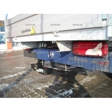 Anhängerkupplung für Mercedes SPRINTER - Pritschenwagen - Einzelräder - Radstand 3,665 / 4,325 m - Festeinbau Anhängerkupplung für Mercedes SPRINTER - Pritschenwagen - Einzelräder - Radstand 3,665 / 4,325 m - Festeinbau