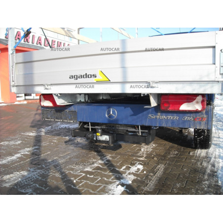 Anhängerkupplung für Mercedes SPRINTER - Pritschenwagen - Einzelräder - Radstand 3,665 / 4,325 m - Festeinbau Anhängerkupplung für Mercedes SPRINTER - Pritschenwagen - Einzelräder - Radstand 3,665 / 4,325 m - Festeinbau
