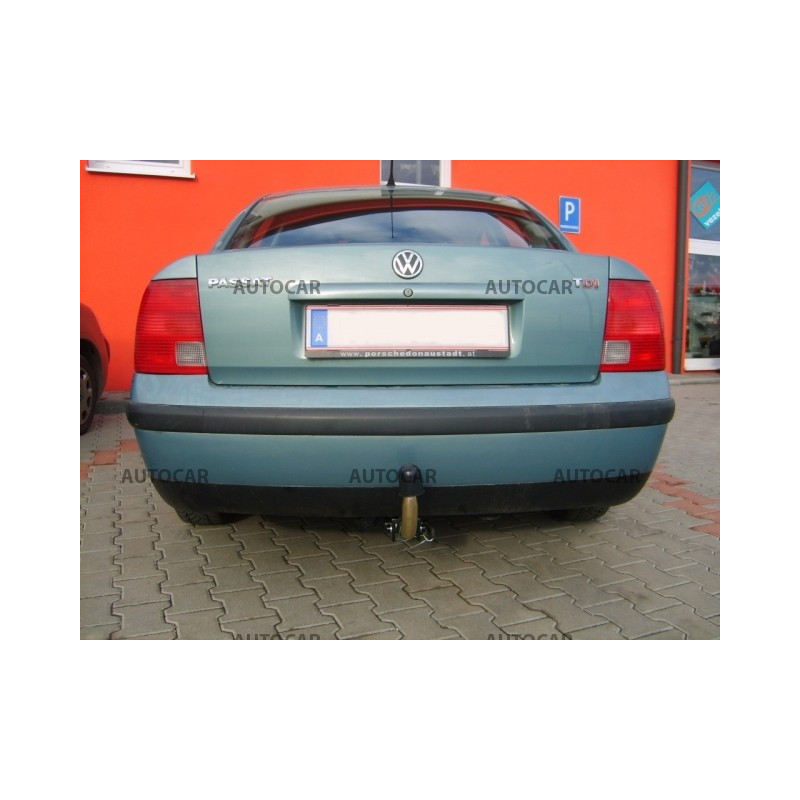 Anhängerkupplung für Volkswagen PASSAT - V. - nie 4x4 - automat–AHK abnehmbar