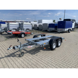 Zweiachsiger gebremster...