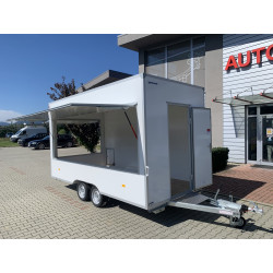 Zweiachsiger gebremster...