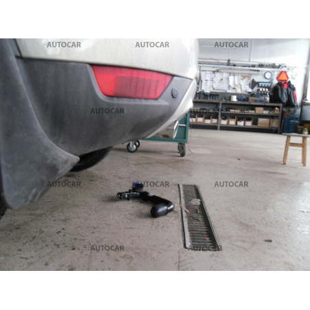 Anhängerkupplung für KUGA - AWD - automat–AHK vertikal abnehmbar - von 2008 Anhängerkupplung für KUGA - AWD - automat–AHK vertikal abnehmbar - von 2008