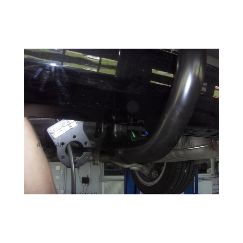 Anhängerkupplung für I 40 - 4 tur. - automat vertikal–AHK abnehmbar - von 04.2011/-