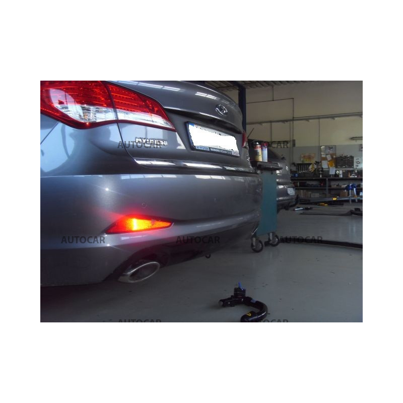 Anhängerkupplung für I 40 - 4 tur. - automat vertikal–AHK abnehmbar - von 04.2011/-