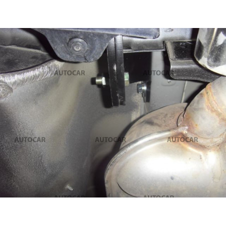Anhängerkupplung für I 40 - 4 tur. - automat vertikal–AHK abnehmbar - von 04.2011/- Anhängerkupplung für I 40 - 4 tur. - automat vertikal–AHK abnehmbar - von 04.2011/-