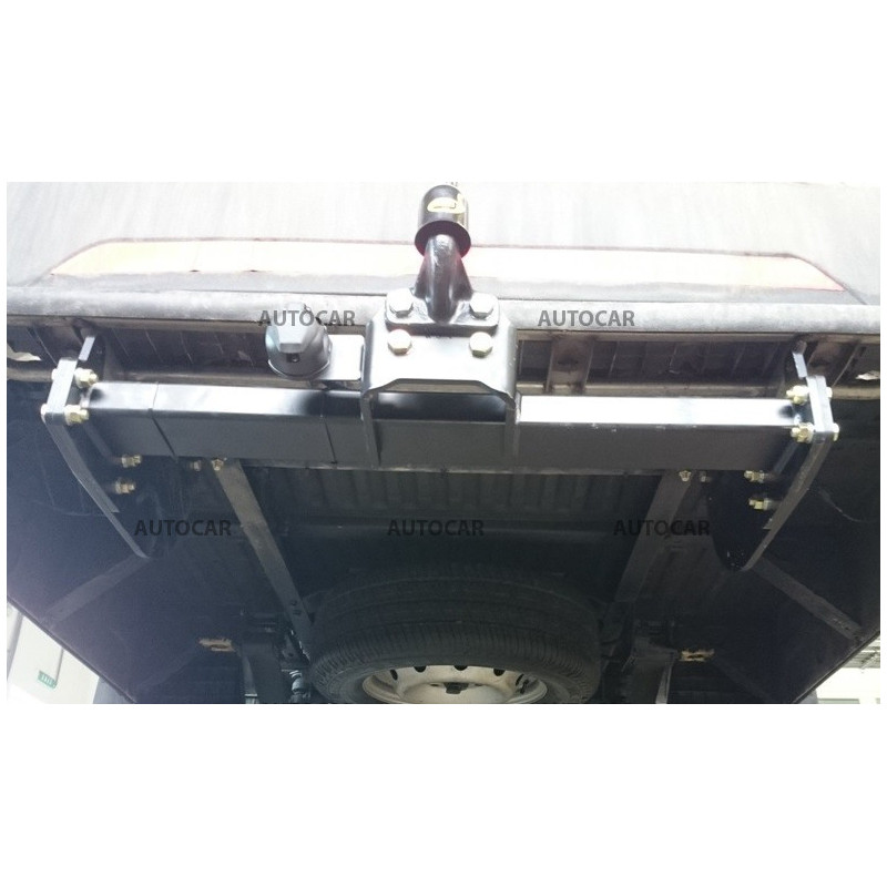 Anhängerkupplung für Iveco DAILY - 35S - (Radstand 3000 / 3520 mm) - manuall–AHK starr