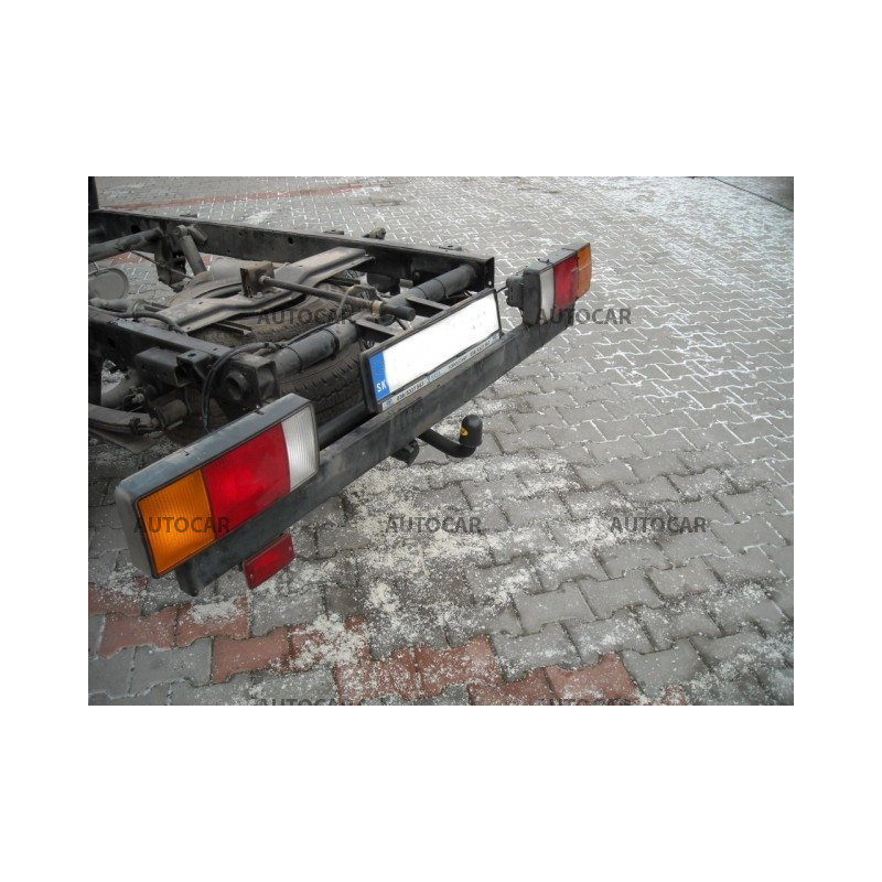 Anhängerkupplung für Hyundai H1 / H200 / STAREX - Pritschenwagen - manuall–AHK starr