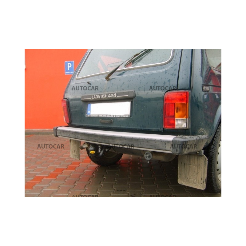 Anhängerkupplung für Lada NIVA - 3-türig - manuall–AHK starr