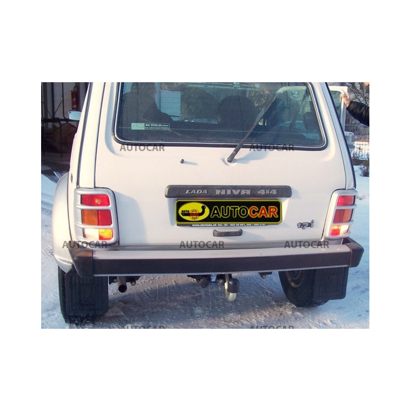 Anhängerkupplung für Lada NIVA - 3-türig - manuall–AHK starr
