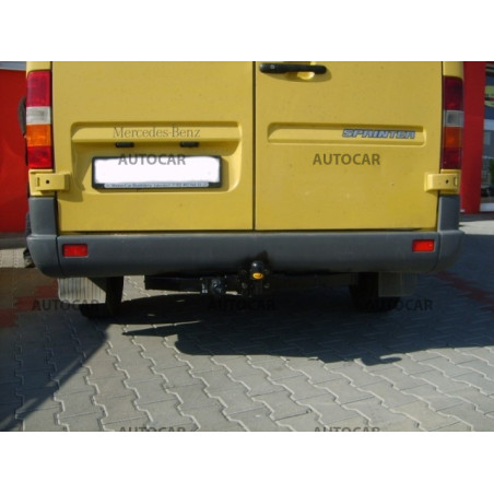 Anhängerkupplung für Mercedes SPRINTER - Kastenwagen ohne Treppe - Radstand 3,05 m - Festeinbau Anhängerkupplung für Mercedes SPRINTER - Kastenwagen ohne Treppe - Radstand 3,05 m - Festeinbau