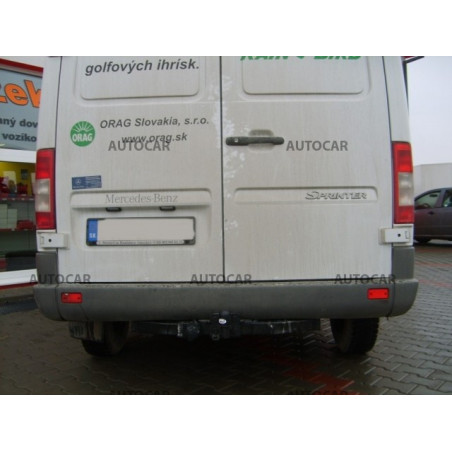 Anhängerkupplung für Mercedes SPRINTER - Kastenwagen ohne Treppe - Radstand 3,05 m - Festeinbau Anhängerkupplung für Mercedes SPRINTER - Kastenwagen ohne Treppe - Radstand 3,05 m - Festeinbau