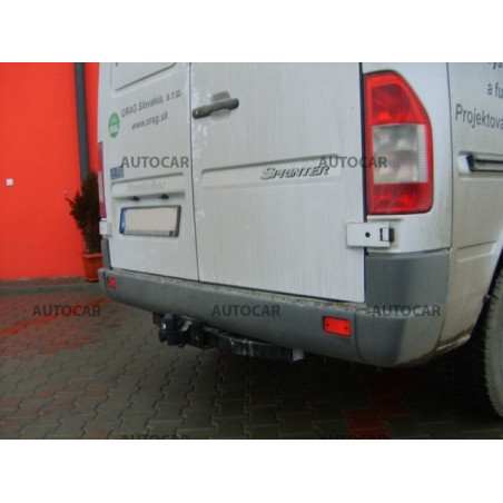 Anhängerkupplung für Mercedes SPRINTER - Kastenwagen ohne Treppe - Radstand 3,05 m - Festeinbau Anhängerkupplung für Mercedes SPRINTER - Kastenwagen ohne Treppe - Radstand 3,05 m - Festeinbau