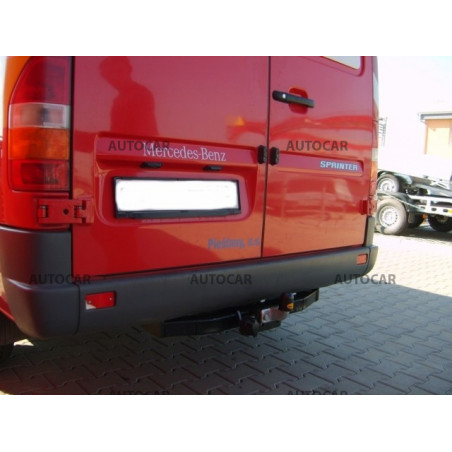Anhängerkupplung für Mercedes SPRINTER - Kastenwagen ohne Treppe - Radstand 3,55 / 4,025 m - Festeinbau Anhängerkupplung für Mercedes SPRINTER - Kastenwagen ohne Treppe - Radstand 3,55 / 4,025 m - Festeinbau