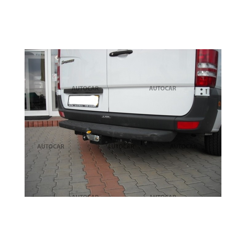 Anhängerkupplung für Mercedes SPRINTER - Kastenwagen mit Treppe - Einzelräder - Radstand 3,665 / 4,325 m - Festeinbau