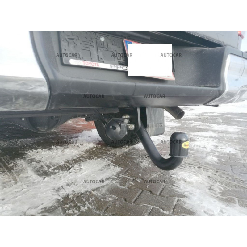 Anhängerkupplung für HILUX - 4 WD (N25) so schodíkom - starre Anhängerkupplung - von 2005