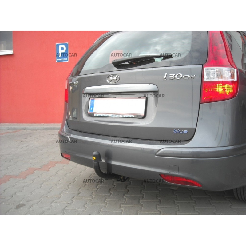 Anhängerkupplung für I 30 - combi - manuell–AHK starr - von 2008