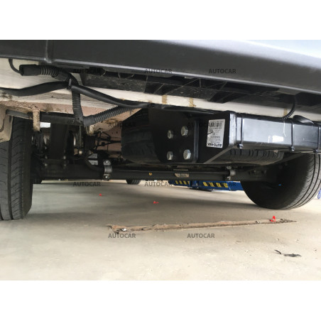 Anhängerkupplung für Volkswagen CRAFTER - Kastenwagen ohne Treppe - Einzelräder - manuall–AHK starr Anhängerkupplung für Volkswagen CRAFTER - Kastenwagen ohne Treppe - Einzelräder - manuall–AHK starr