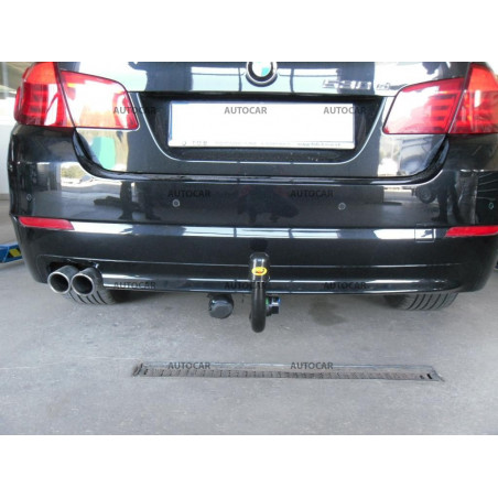 Anhängerkupplung für seria 5 - 4-türig sedan E 60 Touring combi E 61 - ausser M5 - manuall–AHK starr - von 2003 Anhängerkupplung für seria 5 - 4-türig sedan E 60 Touring combi E 61 - ausser M5 - manuall–AHK starr - von 2003